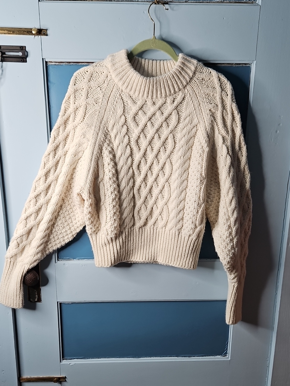 H&M Cream Cable Knit Turtleneck Sweater Full Unique Sleeves Medium